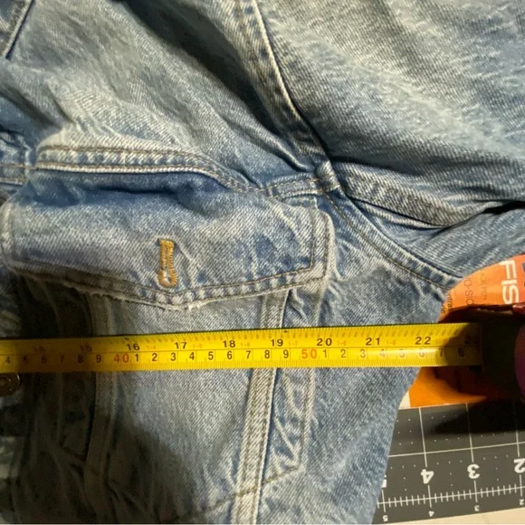 We The Free Distressed Denim Jacket XL - Picture 8 of 9